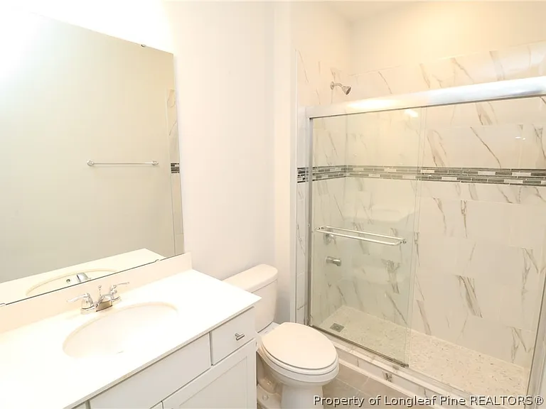 212 Breeders Cup Way Valencia #58 — Photo 24