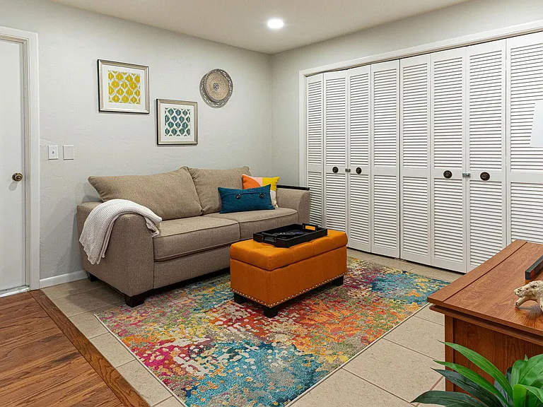 4645 Lakewood Blvd — Photo 20
