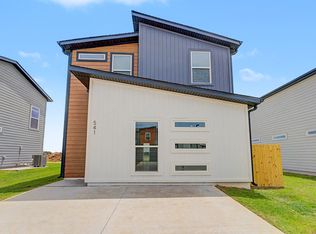 541 Solar St, Bentonville, AR 72713
