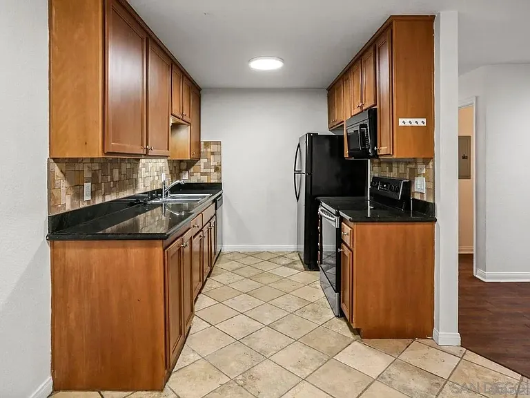 9860 Dale Ave #C8 — Photo 4