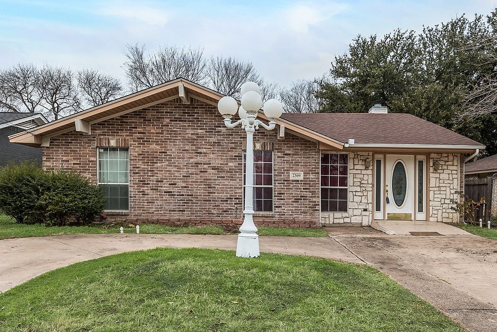 2309 Avenue A, Grand Prairie, TX 75051 | Zillow