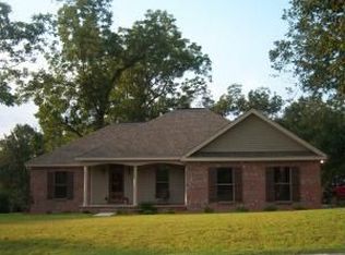 105 Corinth Rd, Petal, MS 39465