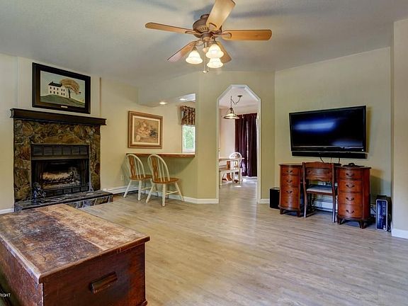 5th image of 23105 Green Garden Dr #3
