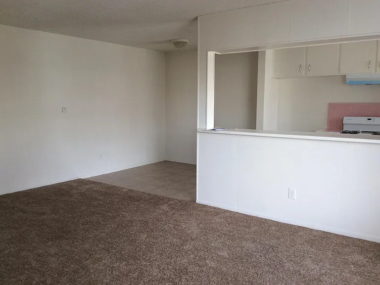 5722 Virginia Ave #7 — Photo 3