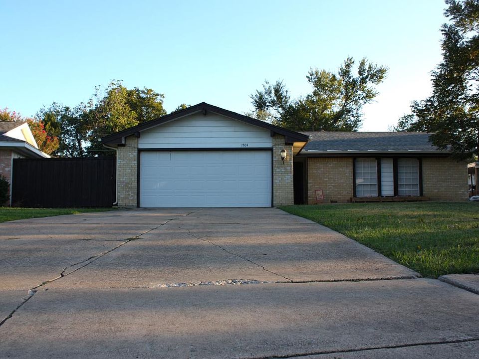 1st image of 1504 Jasmine Ln