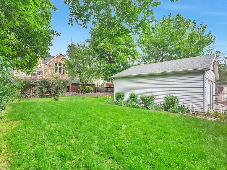 4858 S Viewmont St — Photo 31
