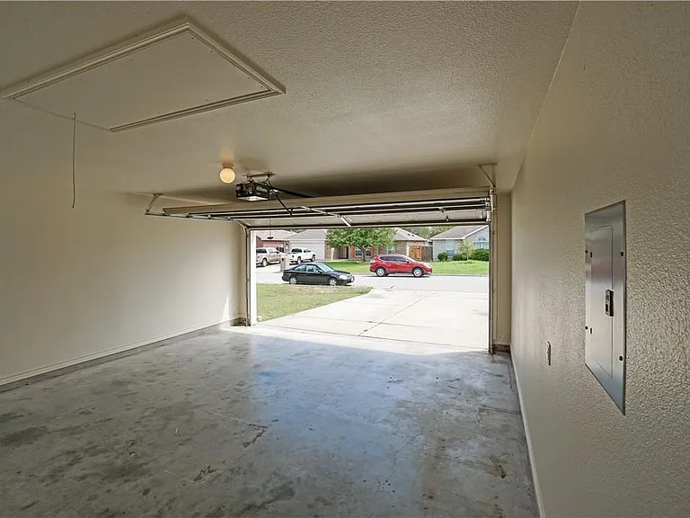 2903 Don Hill Ln — Photo 21