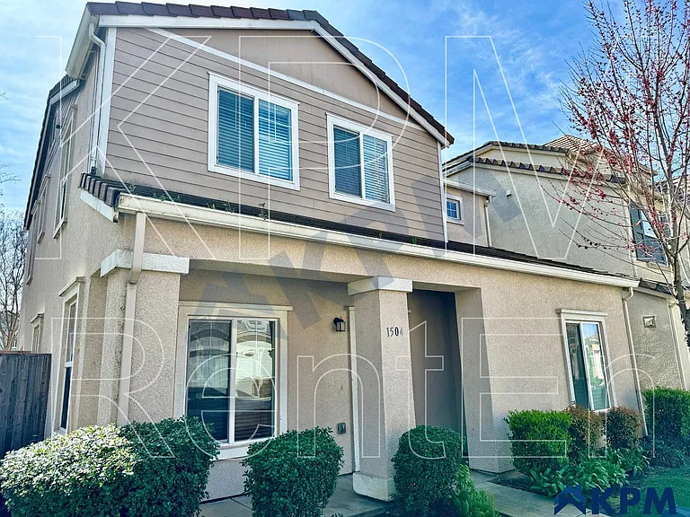 1504 Cat Tail Dr — Photo 2