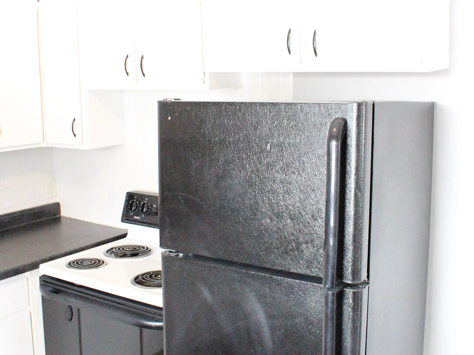 2 bed, 750 sqft, $850 — Photo 3