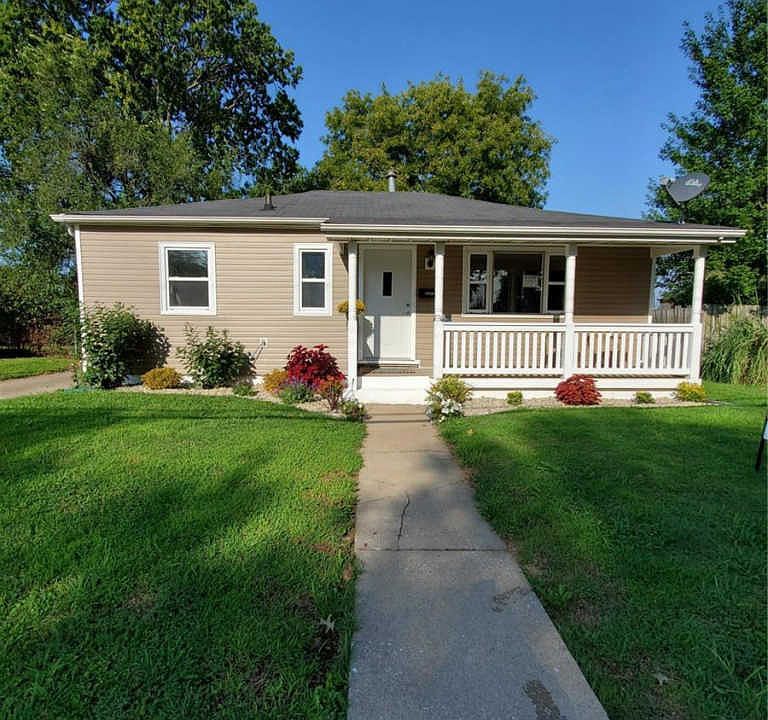 1st image of 3241 Wayne Ave