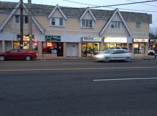 252 Merrick Rd, Lynbrook, NY 11563