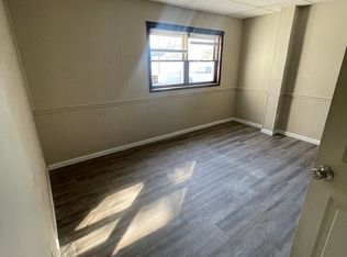 2406 Georgia St, Louisiana, MO 63353