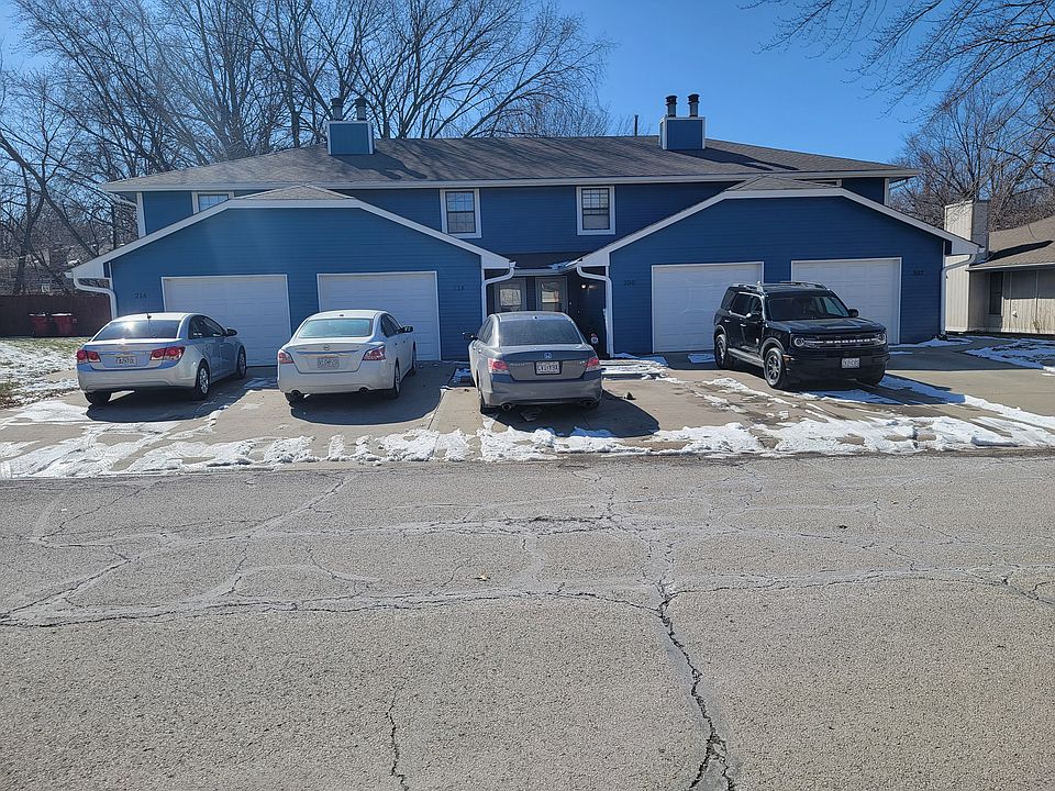1st image of 216 NW Nottingham Ln