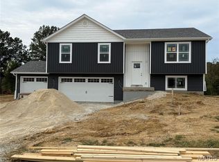 28537 Shallow Water Rd, Warrenton, MO 63383
