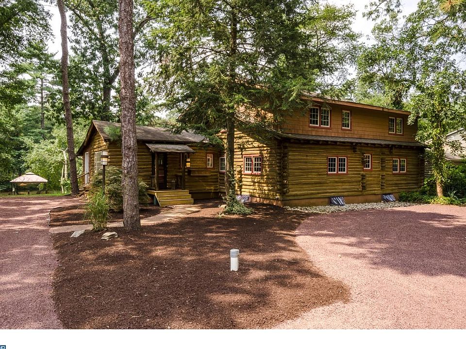1st image of 32 Minnetonka Trl