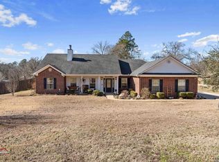 142 Colt Dr, Kilgore, TX 75662