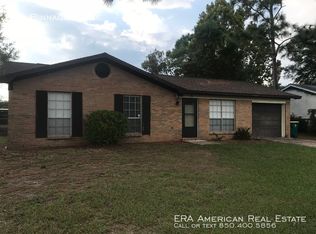 75 Binnacle Ln, Shalimar, FL 32579