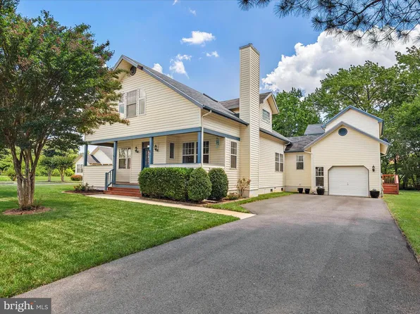 2 Assawoman Ave, Ocean View, DE 19970