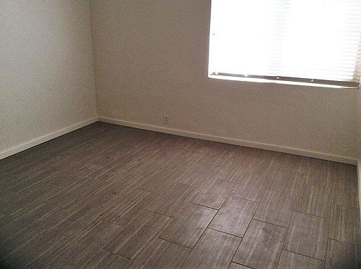 2nd image of 3065 Hawthorn St APT 1