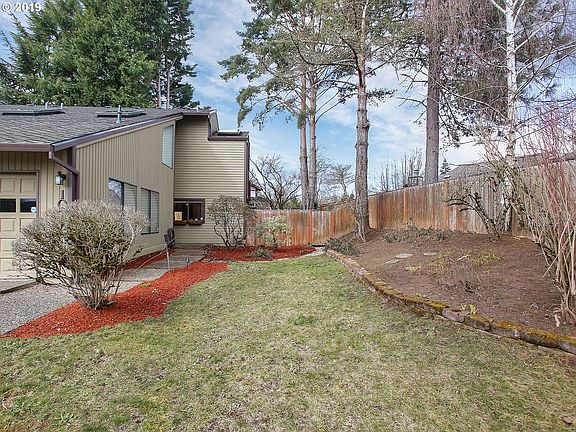 3rd image of 10775 SW Summer Lake Dr