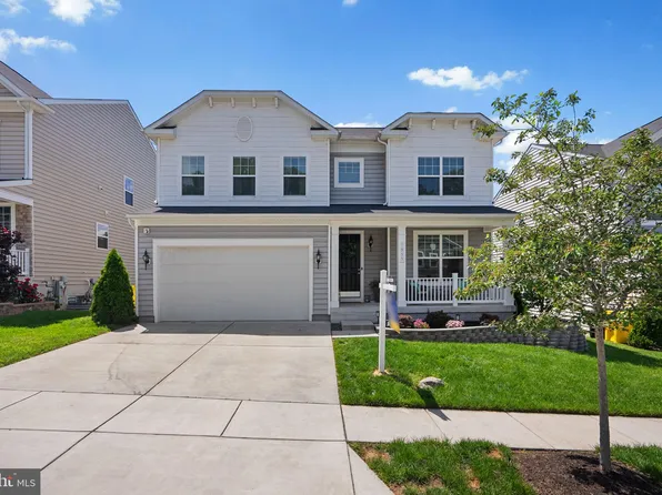 7955 Meridian Dr, Pasadena, MD 21122