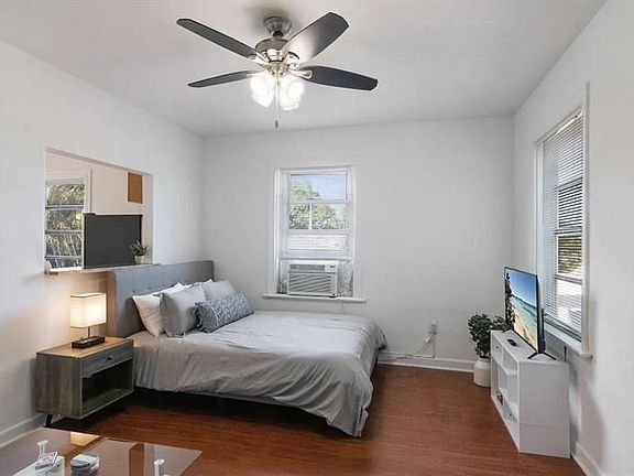 4th image of 333 Walton Blvd APT 4