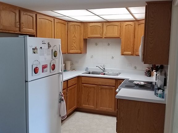 4th image of 5300 Walnut Ave APT 6D