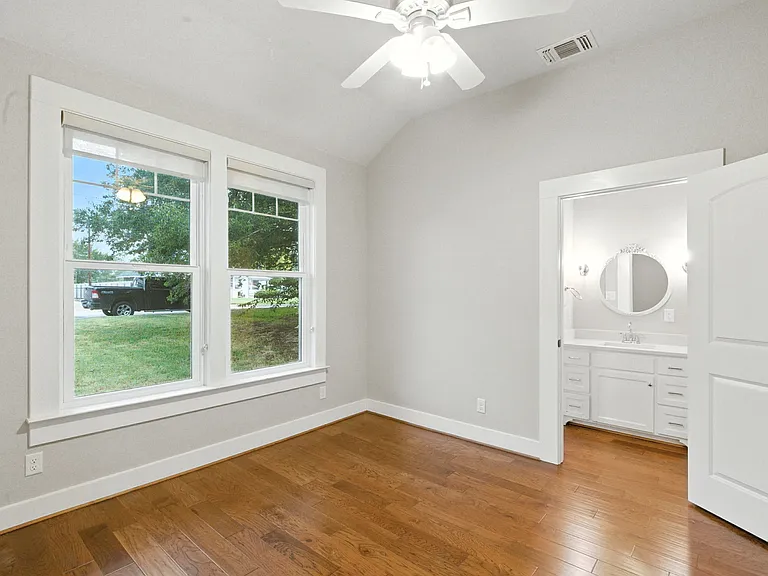 705 S Elm St — Photo 22