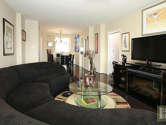 2nd image of 5800 Arlington Ave APT 21L