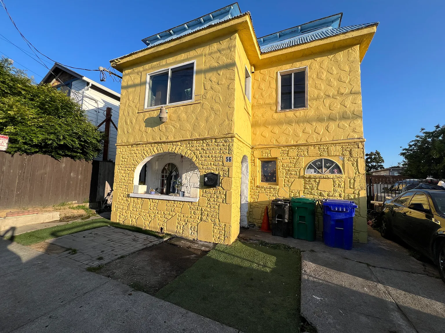 56 W Gertrude Ave — Photo 2