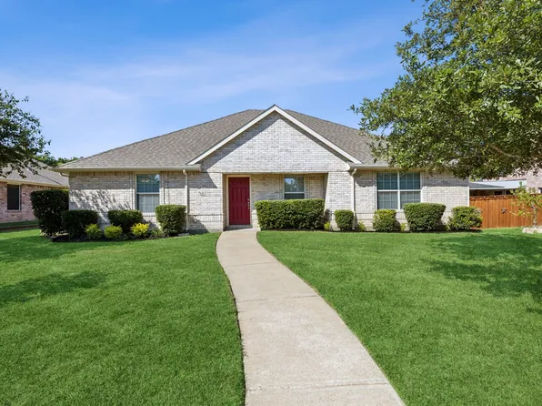 760 Meandering Dr, Cedar Hill, TX 75104