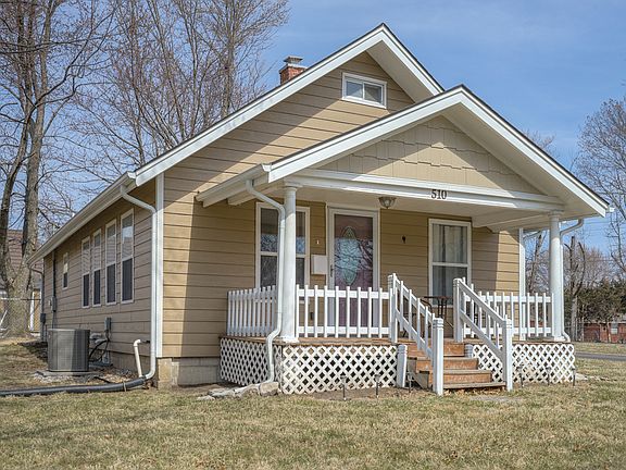3rd image of 510 NE Orchard Dr