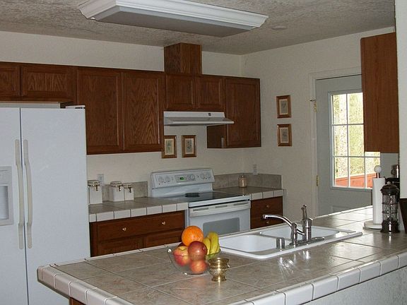4th image of 17604 SE Valley Ln