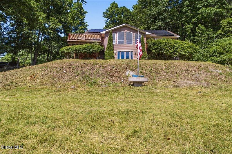 2nd image of 268 Fox Hollow Road