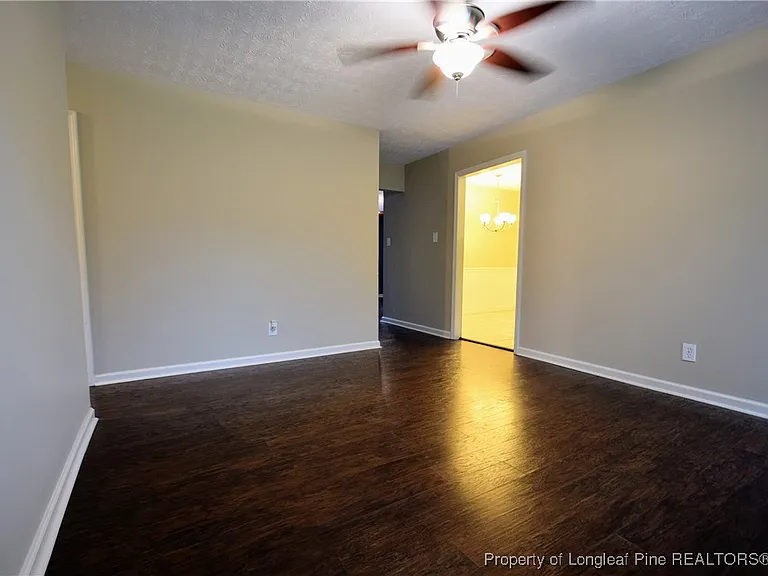 6604 Bonnie Bell Ln — Photo 7