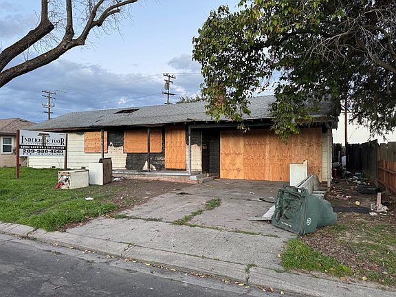 2nd image of 2100 Aloha Way