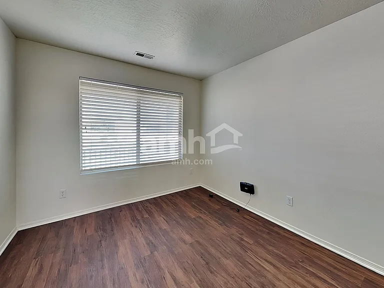 2464 S 3585 W — Photo 7