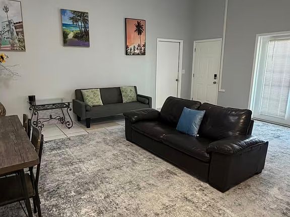 2nd image of 5816 Regent Rd #1B