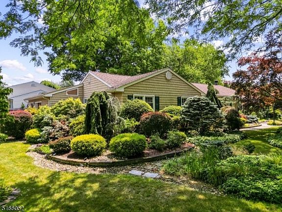 2nd image of 34A Curtis Dr