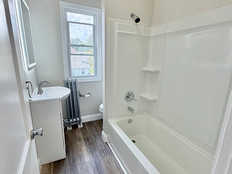 213 Winthrop St #3 — Photo 11
