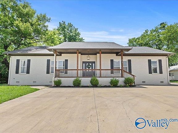 4th image of 3012 Triana Blvd SW