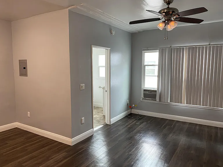 929 S Serrano Ave #203 — Photo 6