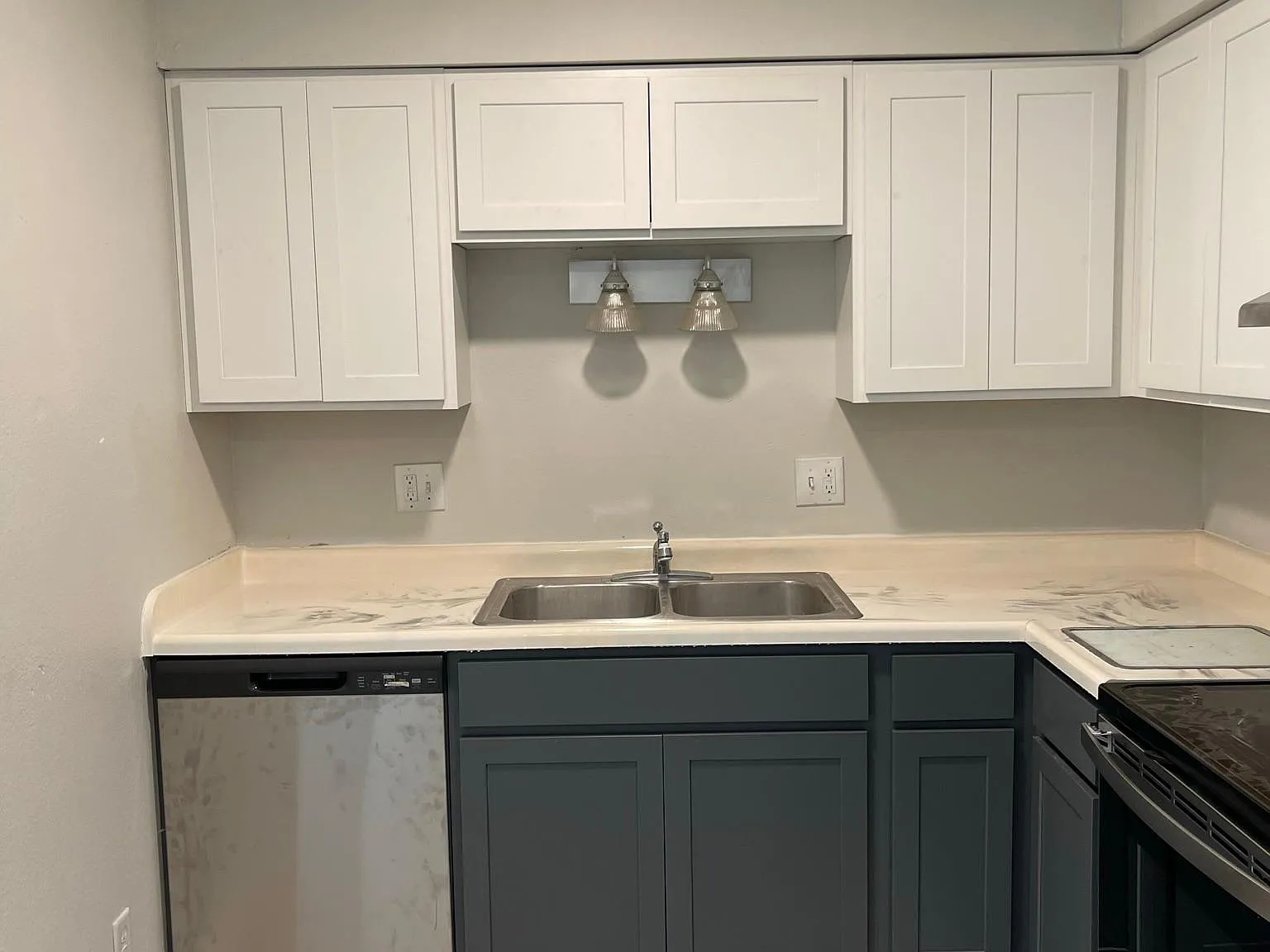 3 bed, $2,668 — Photo 4