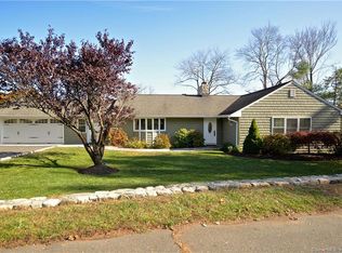 8 Alan Ave, Danbury, CT 06811