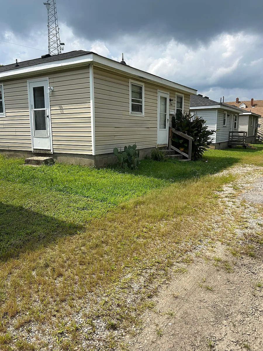 Building Photo - 749B Mount Airy St