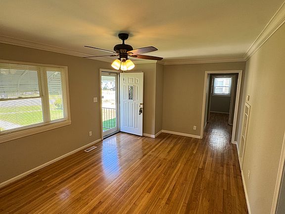 3rd image of 303 N 36th St
