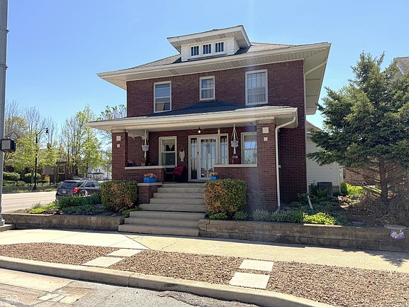 3rd image of 501 S Washington St