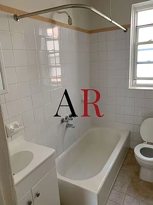 Rented by Lev Mavashev, LREB | media 20