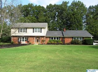 2304 Burningtree Dr SE, Decatur, AL 35603