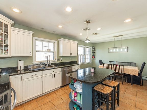 5th image of 24 Valley View Trl